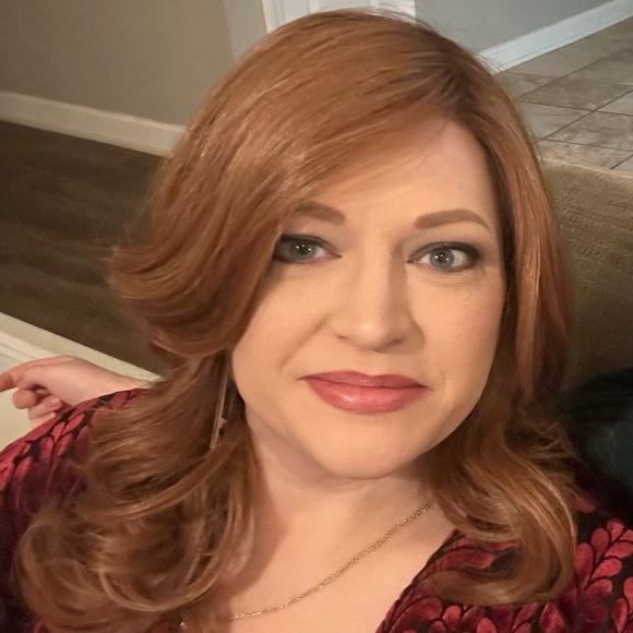 Meet your Posher, Jennifer - Picture 6 of 12